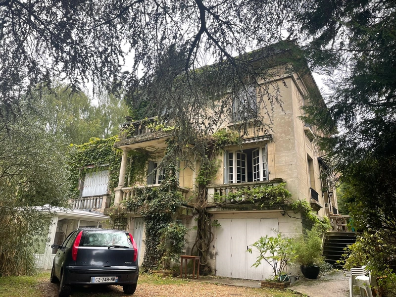 third image - maison louveciennes vue cote - webp